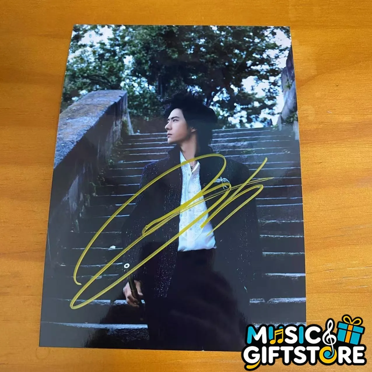 WANG YIBO YI BO PHOTO CARD PICTURE SIGNED AUTOGRAPHED CHINESE 4*6 2025C #MUGS, изображение 2