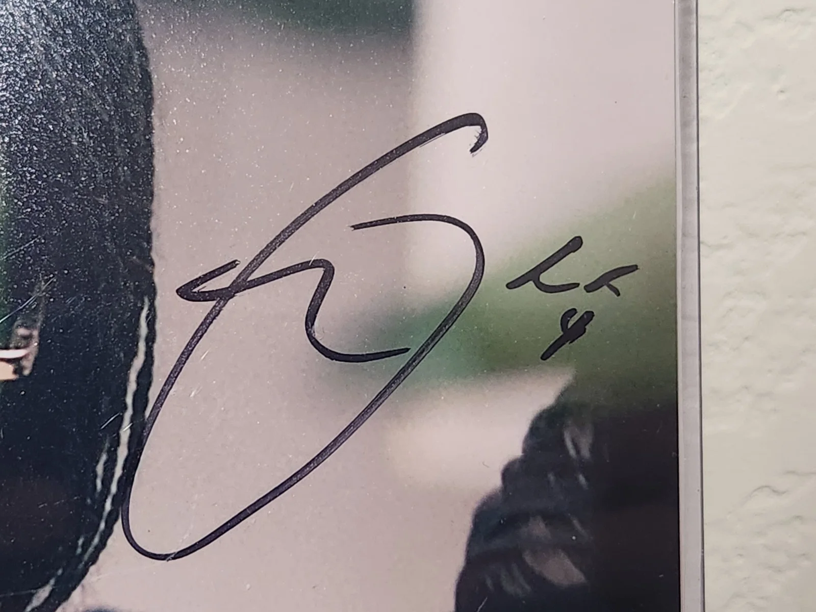 Cynthia Erivo — Signed 8x10 CYNTHA ERIVO Elphaba WICKED Autograph JSA COA, image 2