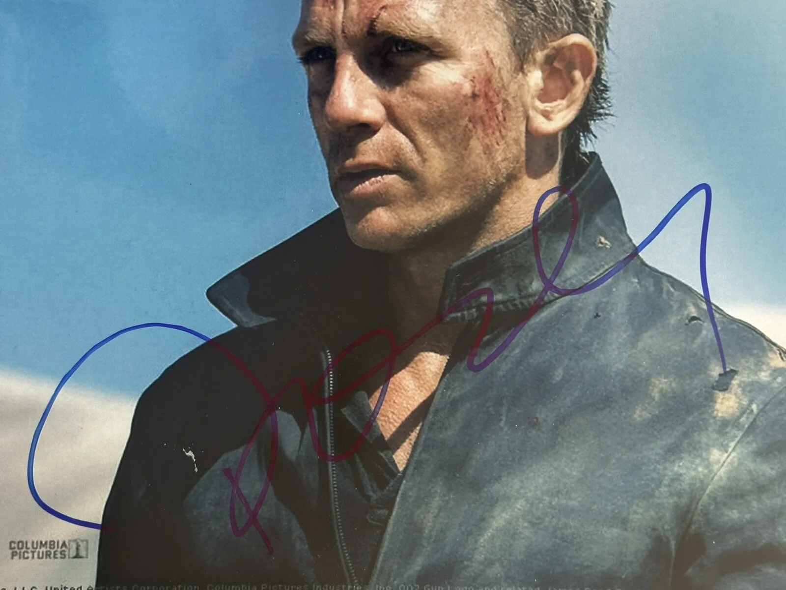 Daniel Craig — Daniel Craig signed James Bond 8x10 photo In Person Proof. Skyfall 007, изображение 2