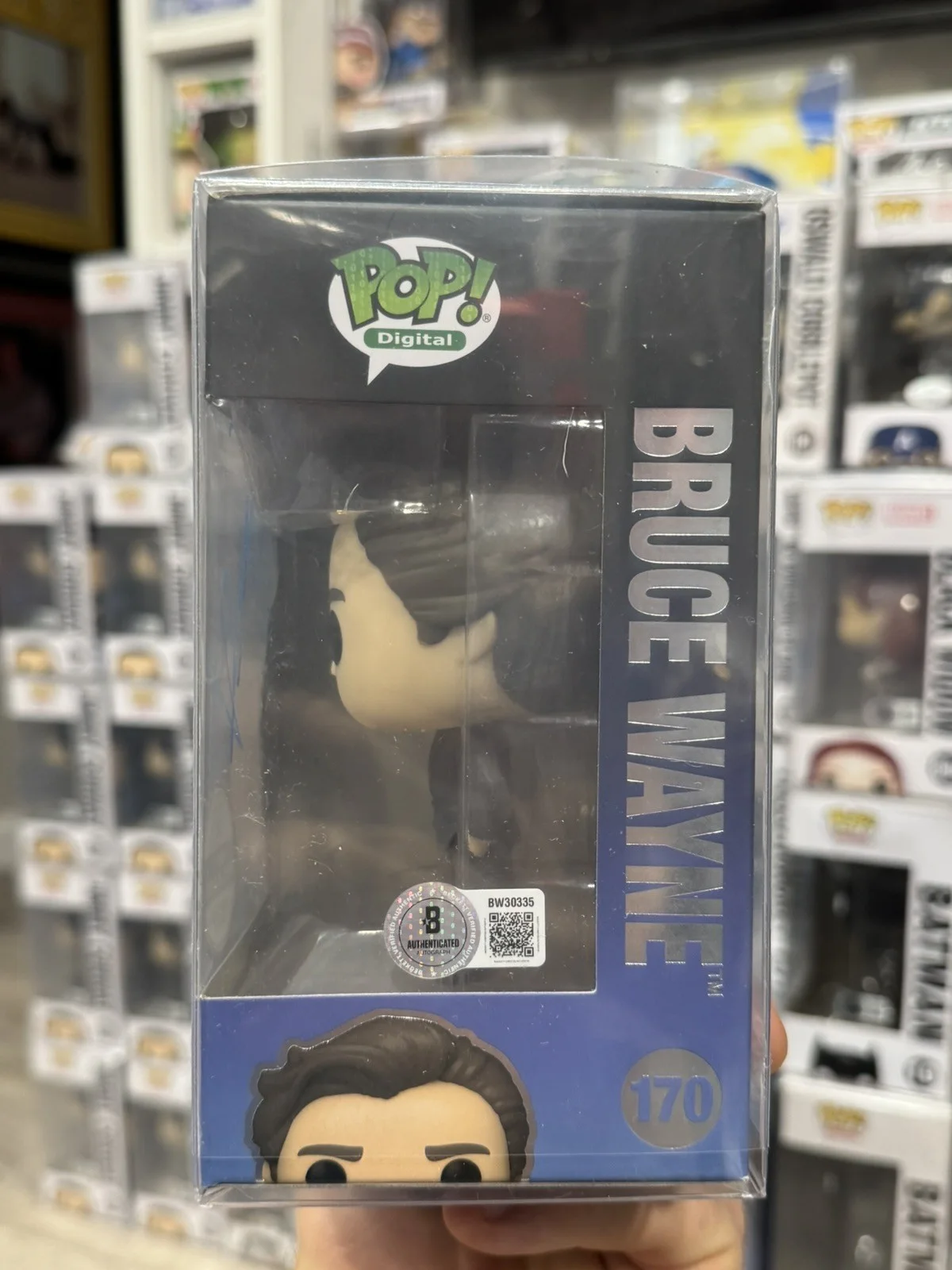 Christian Bale — Christian Bale Signed Funko Pop 170 Bruce Wayne The Dark Knight Trilogy Beckett, изображение 2