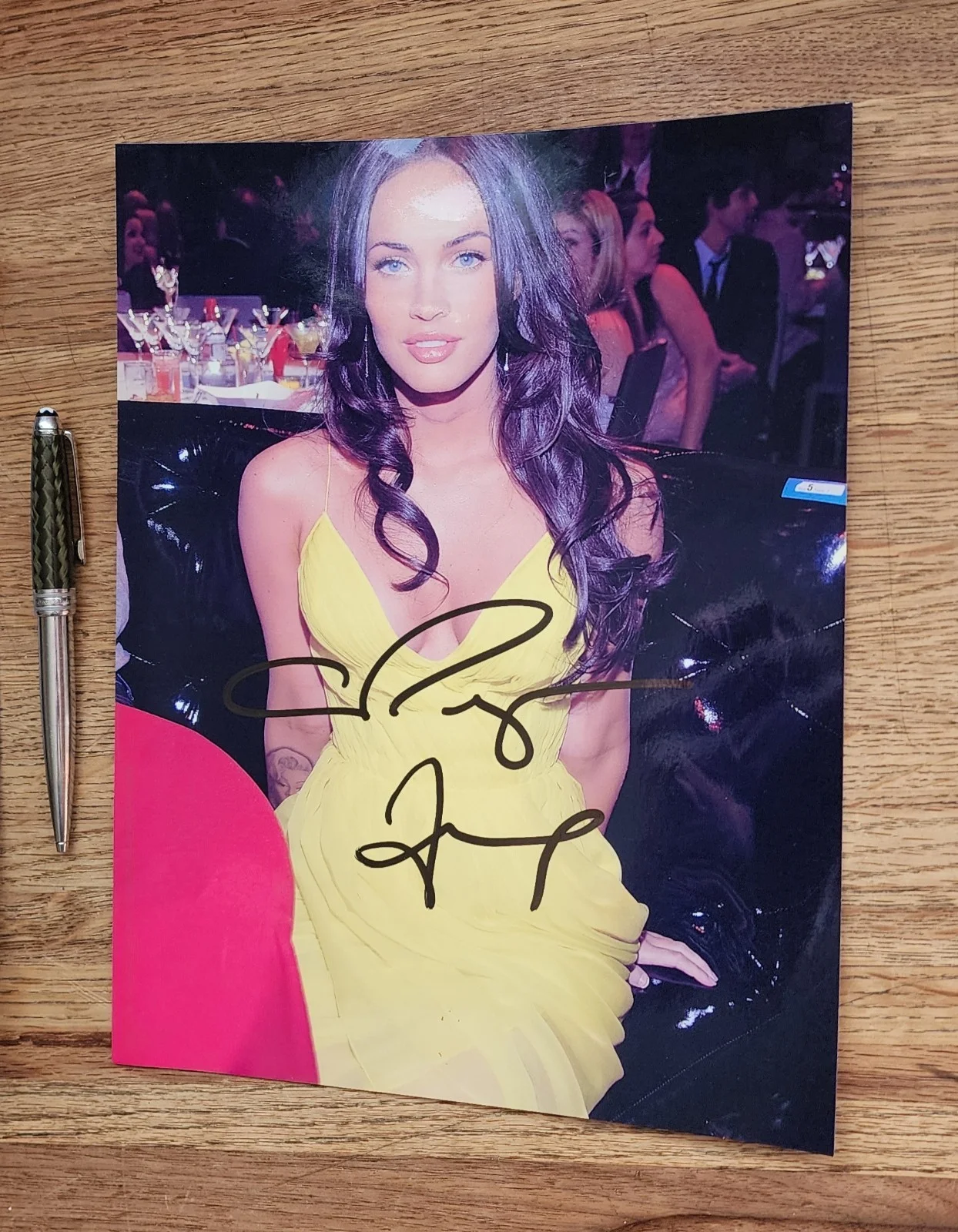 Megan Fox (Actress) Signed Autographed 8x10 photo - AUTHENTIC, image 3