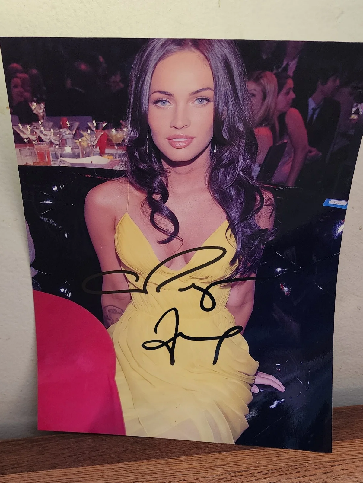 Megan Fox (Actress) Signed Autographed 8x10 photo - AUTHENTIC, image 4