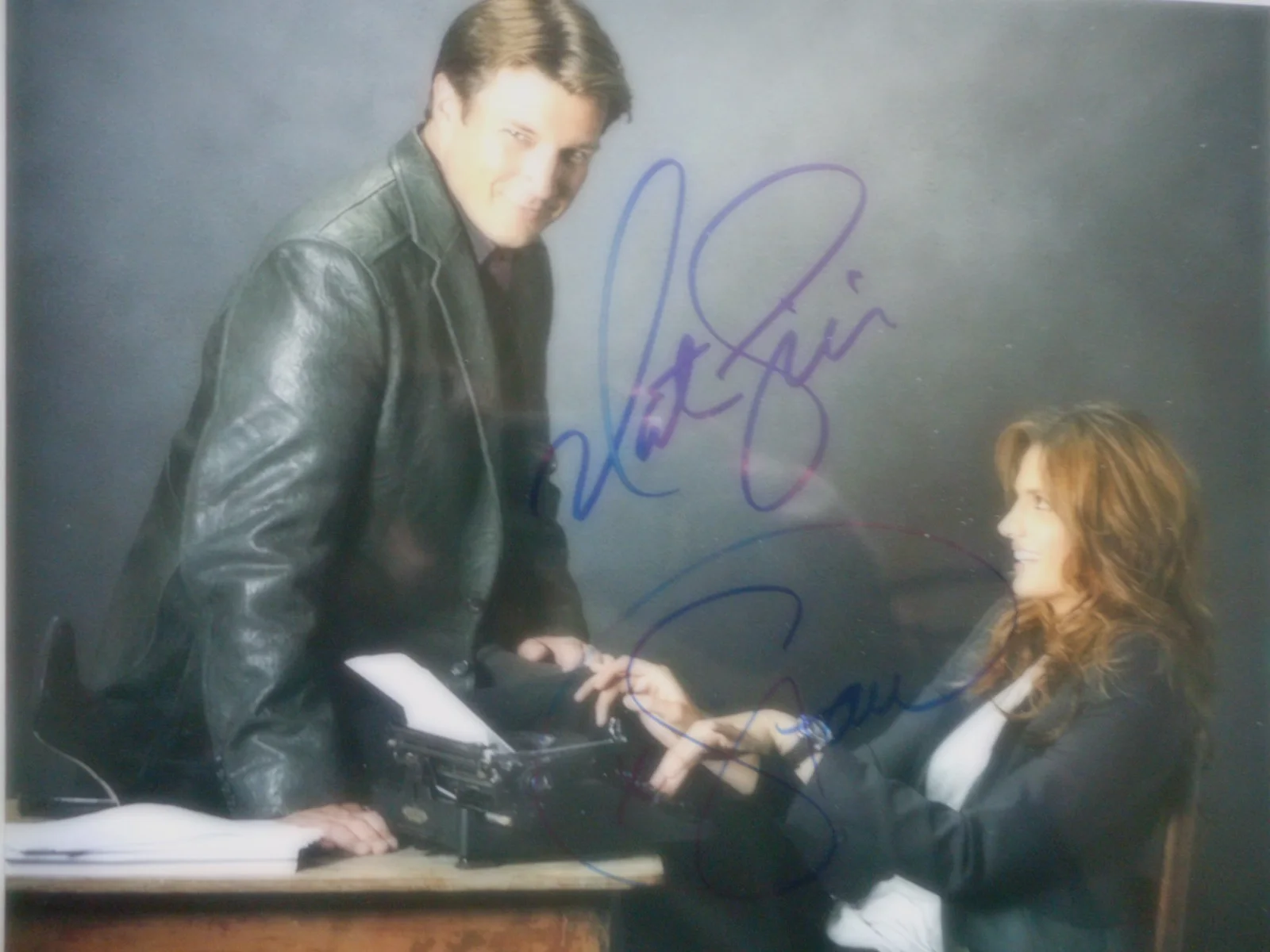 Stana Katic, Nathan Fillion — Stana Katic & Nathan Fillion 2x signed Castle 8x10 Photo W/ COA & #d Holograms, изображение 2