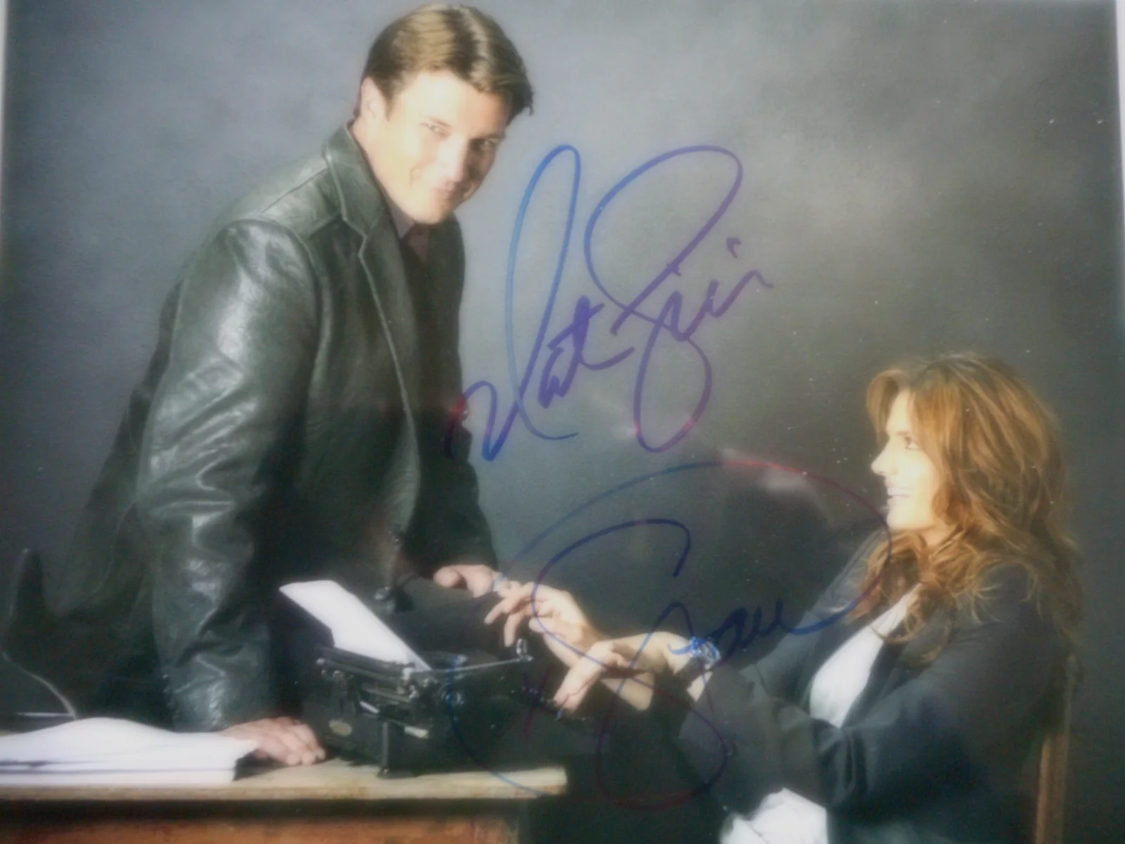 Stana Katic, Nathan Fillion — Stana Katic & Nathan Fillion 2x signed Castle 8x10 Photo W/ COA & #d Holograms, изображение 3