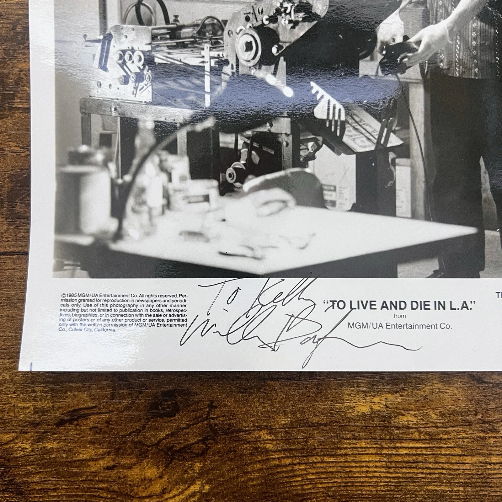 Willem Dafoe Signed 8x10 Photo “To Live and Die in L.A.” 1985 MGM Press Still, изображение 2