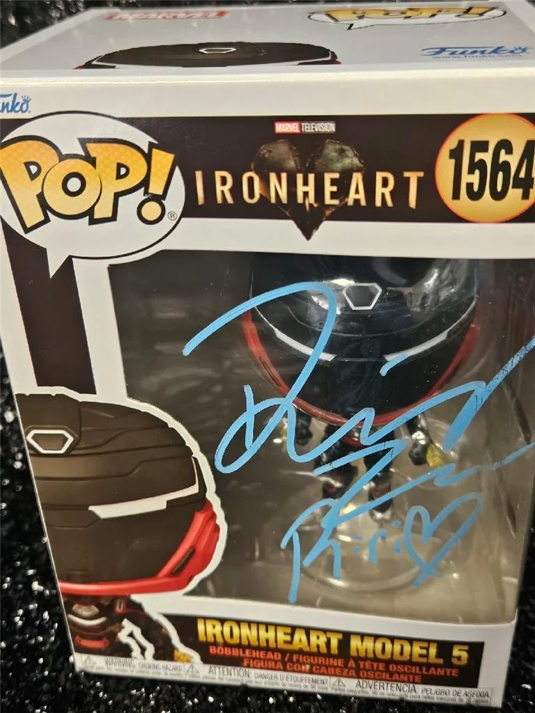 DOMINIQUE THORNE — DOMINIQUE THORNE HAND SIGNED AUTOGRAPHED FUNKO POP! 1564 IRONHEART MODEL 5 COA, image 2