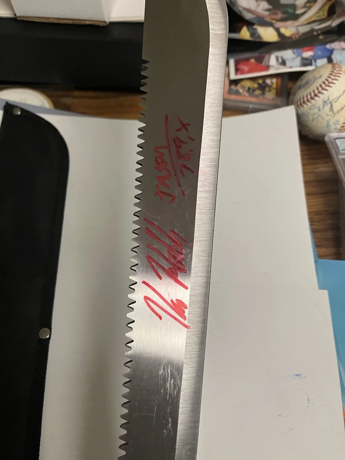 Autographed Kane Hodder Full Steal Machete Friday The 13Th JSA Sticker Signed, изображение 2