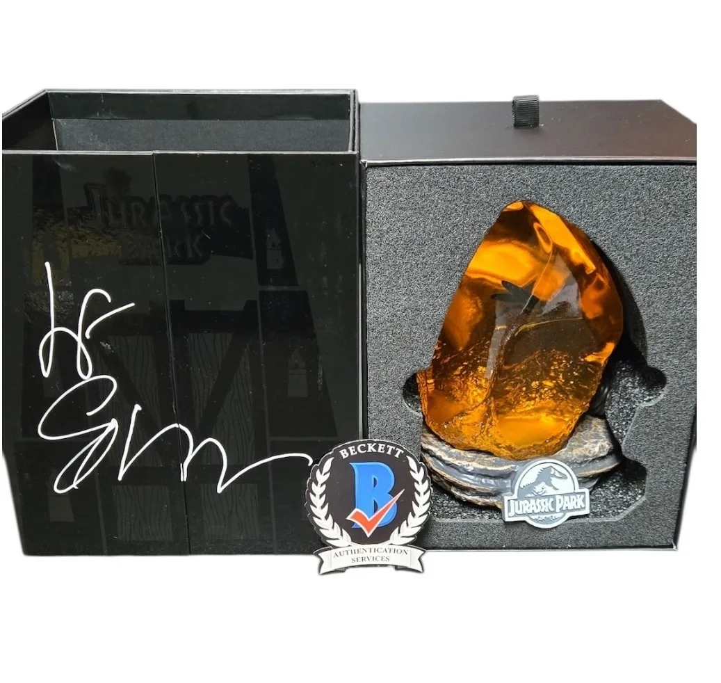 Jeff Goldblum — Jeff Goldblum Signed Autograph Jurassic World Lamp Mosquito in Amber Beckett BAS, image 2
