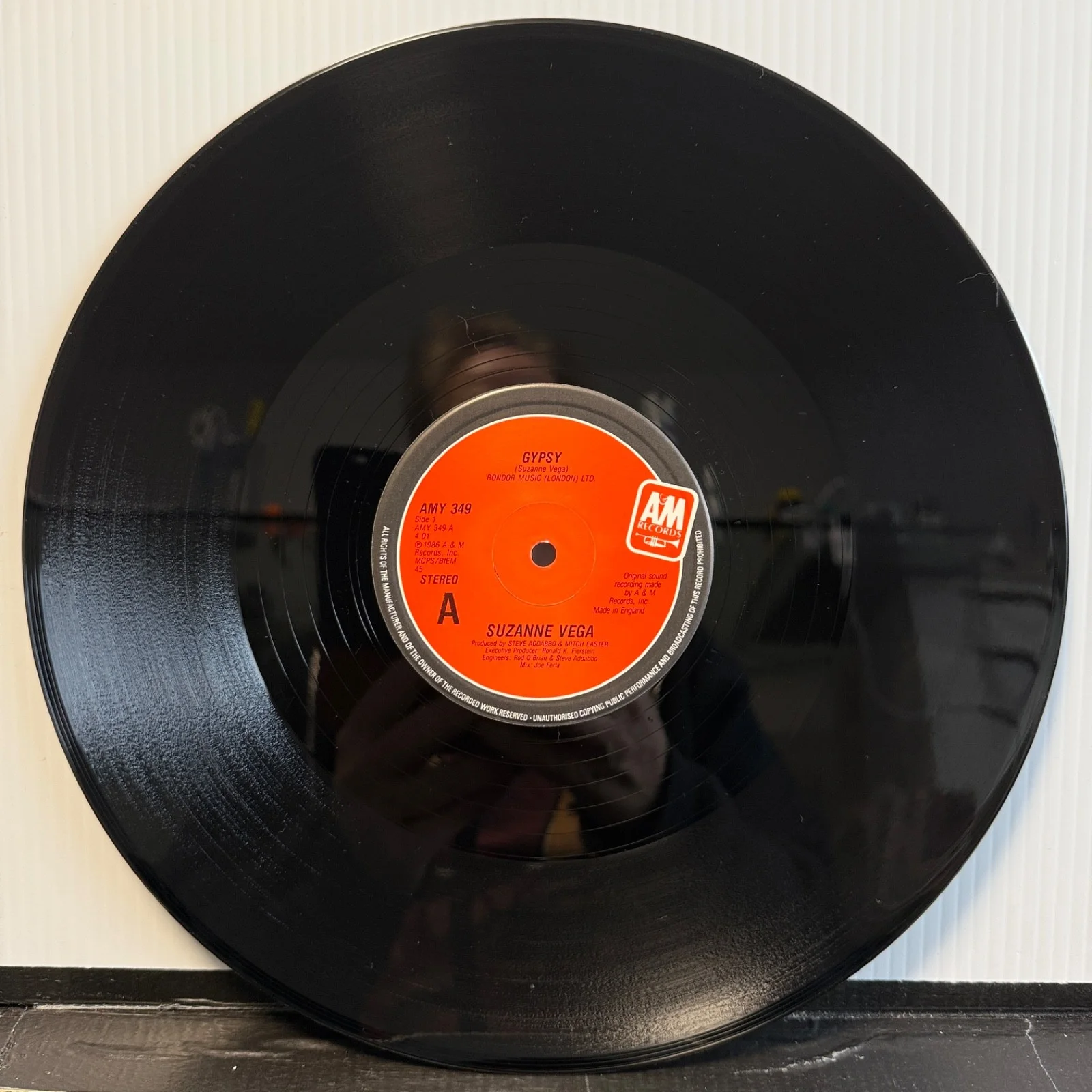 AUTOGRAPHED - SUZANNE VEGA "Gypsy + 2"- UK VINYL 12" w/picture sleeve ULTRASONIC, изображение 4
