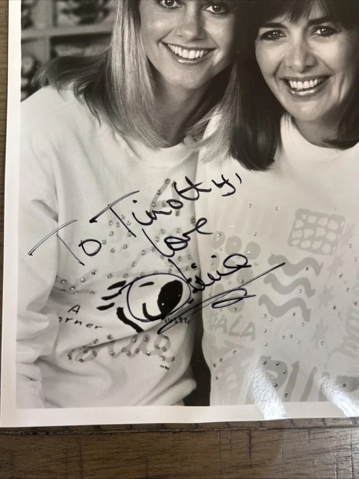 Olivia Newton-John Signed 8x10 Photo Autograph Grease Singer Actress, image 2