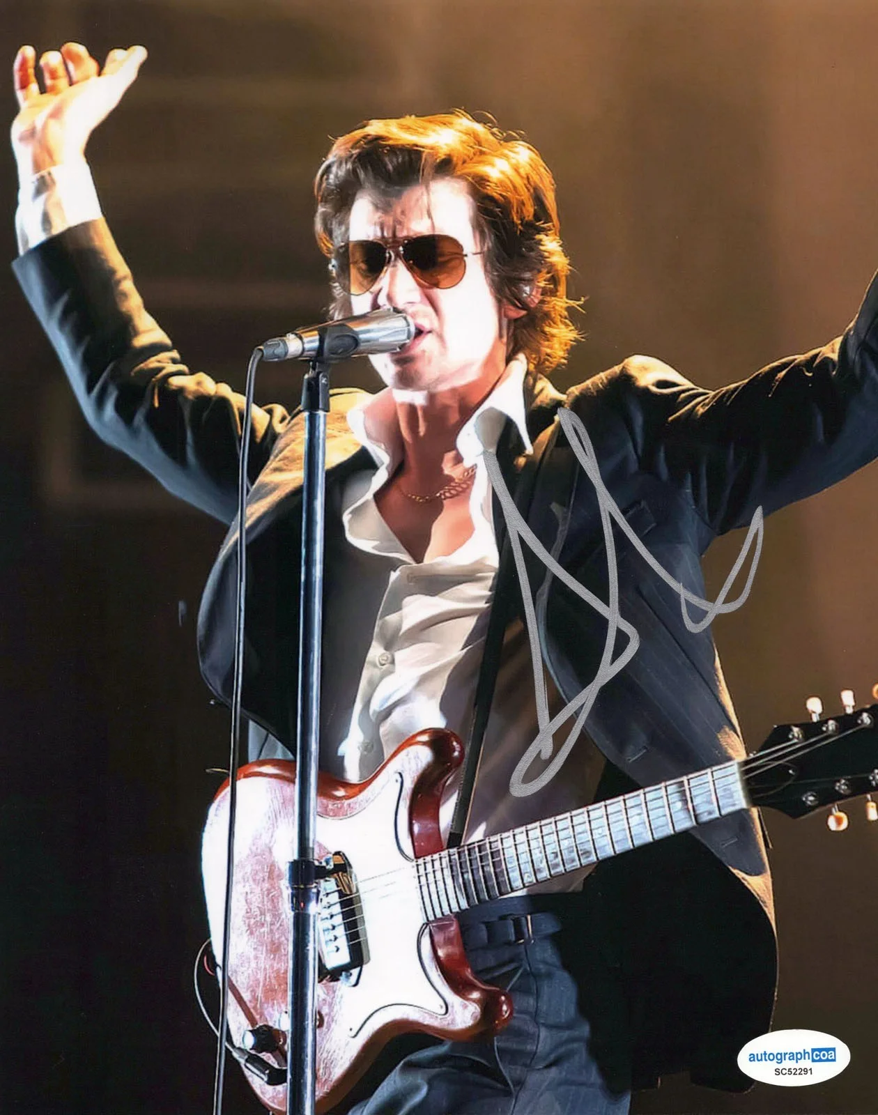 ALEX TURNER — Alex Turner signed "ARCTIC MONKEYS" 8x10 Photo b PROOF 505 Autographed ACOA COA, изображение 3