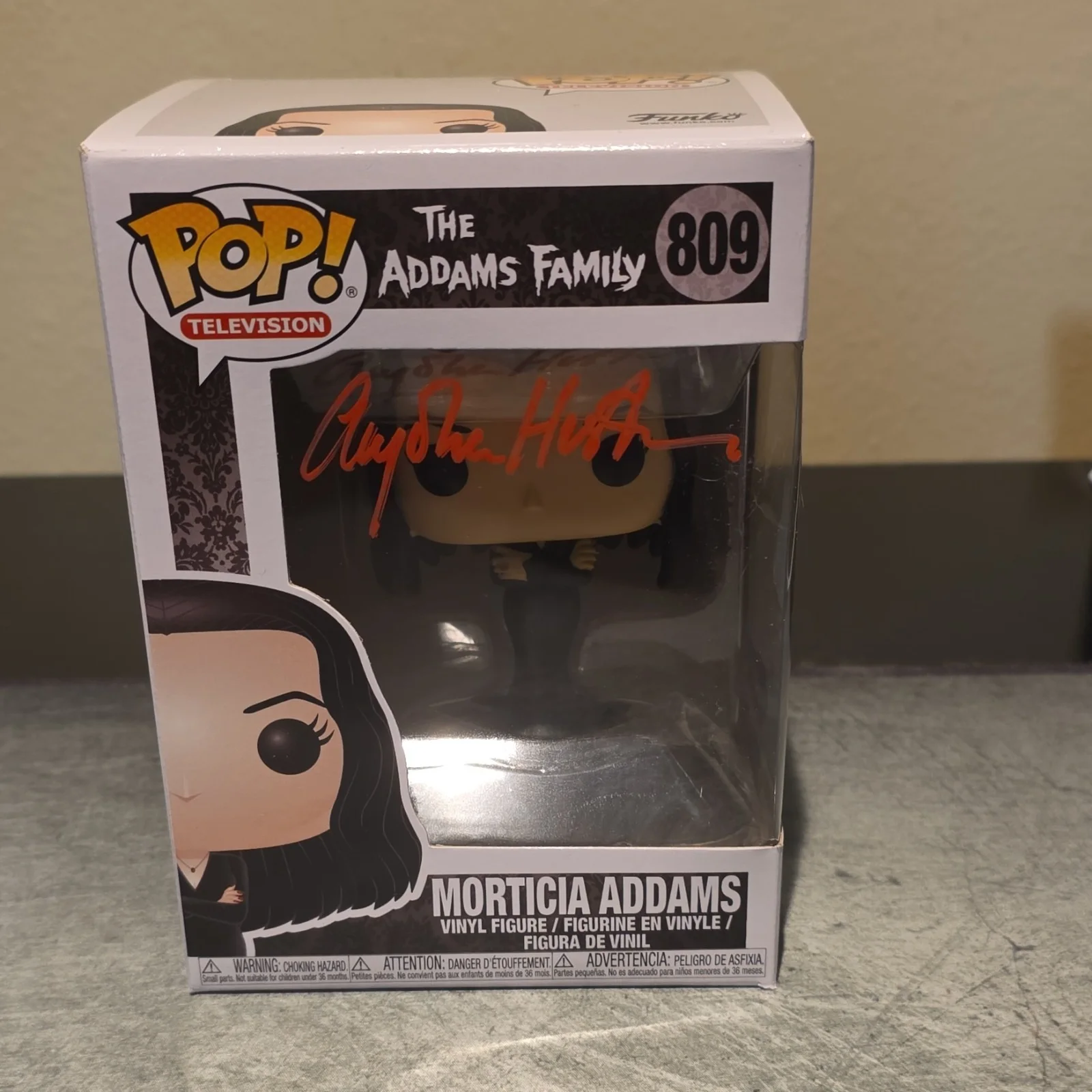 Anjelica Huston — Funko Pop The Addams Family Morticia Addams Signed by Anjelica Huston, изображение 5
