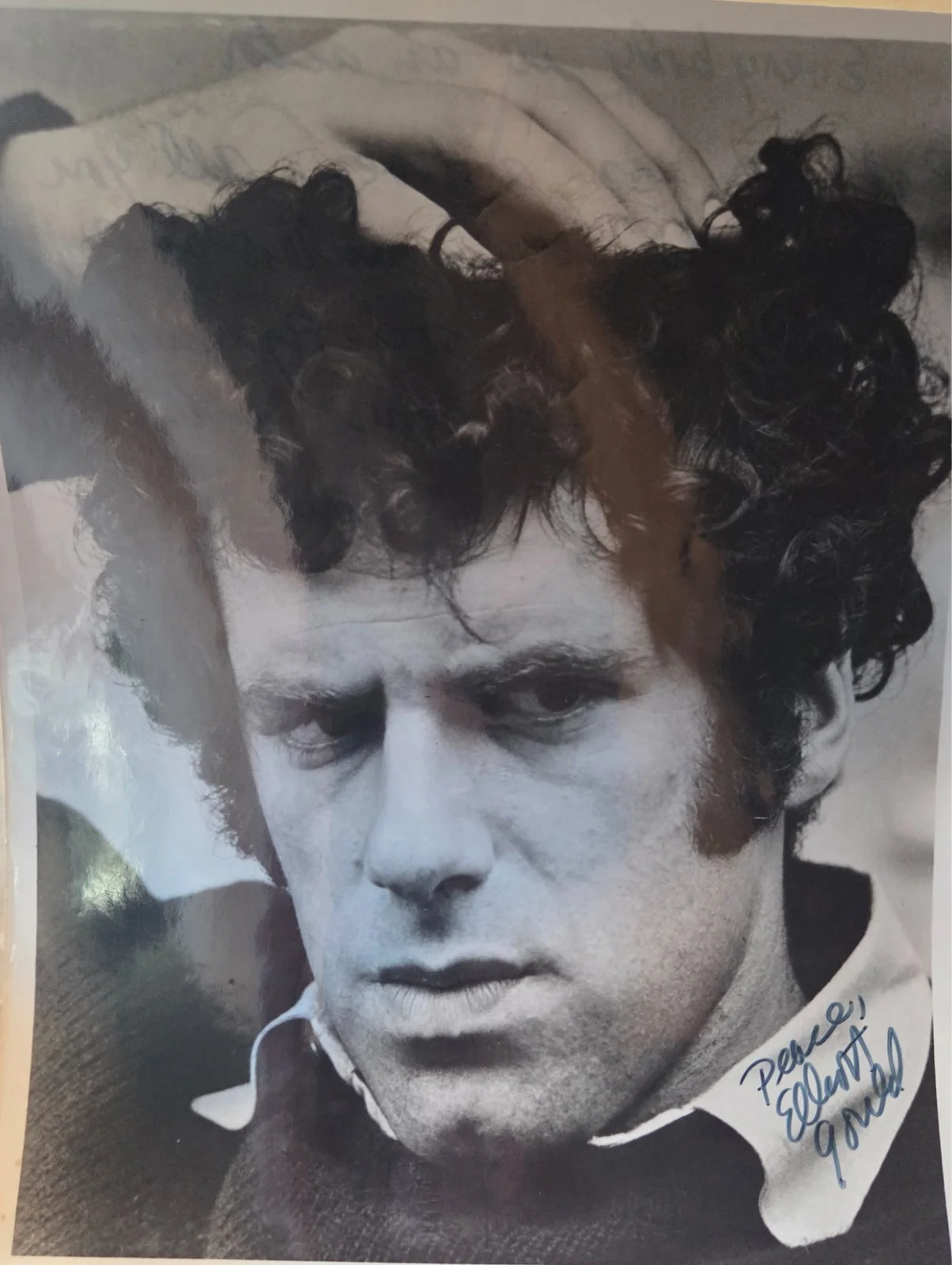 Elliott Gould — ELLIOTT GOULD Signed Autographed 8x10 / Hand written letter on back about acting