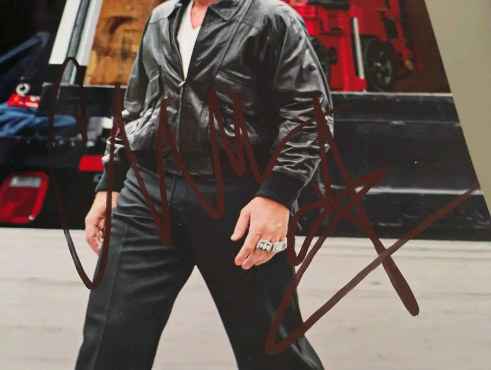 Christian Bale — CHRISTIAN BALE AL DAVIS JOHN MADDEN MOVIE SIGNED AUTOGRAPH 8X10 PHOTO LA RAIDERS, изображение 2