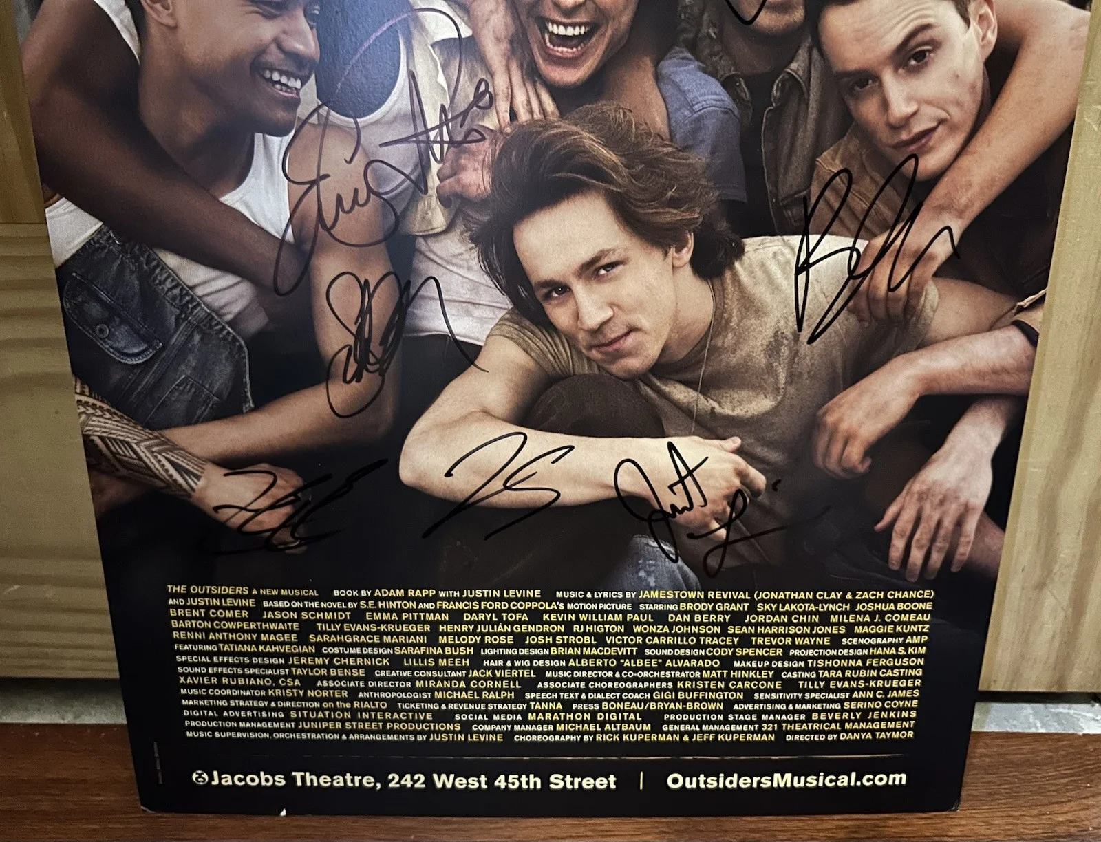 OUTSIDERS MUSICAL SIGNED X12 ORIGINAL BROADWAY CAST MEMBERS POSTER WINDOW CARD, image 4