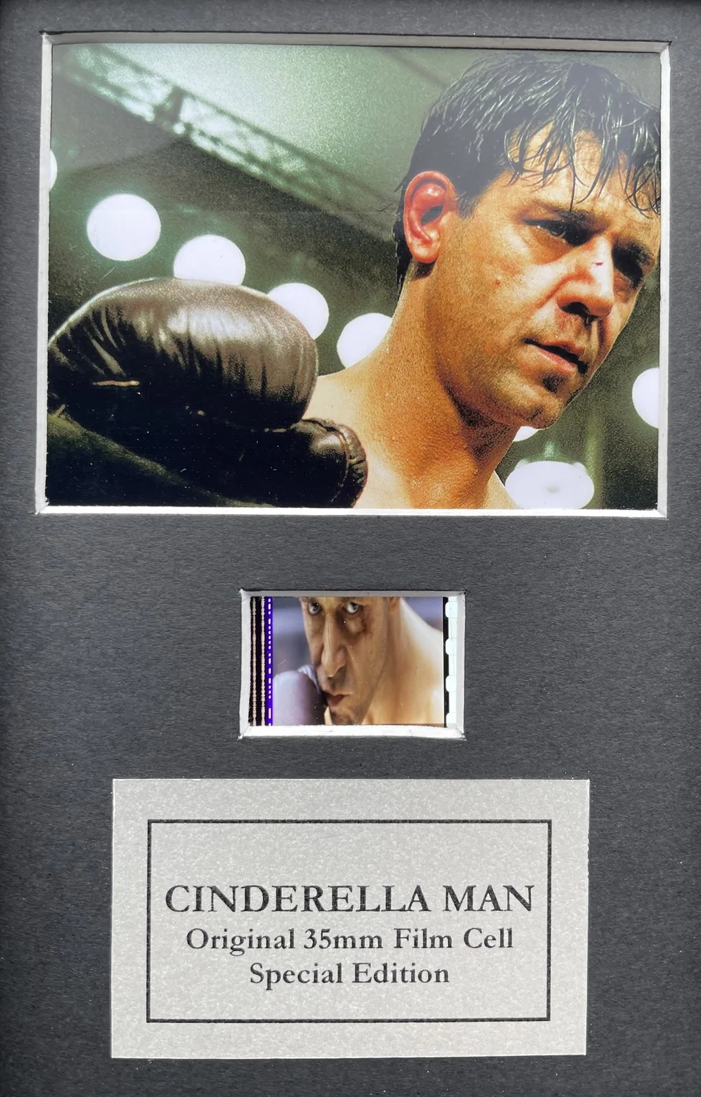 CINDERELLA MAN 2005 Original Mini 35mm Film Cells set within Quality Wood Frame, изображение 2