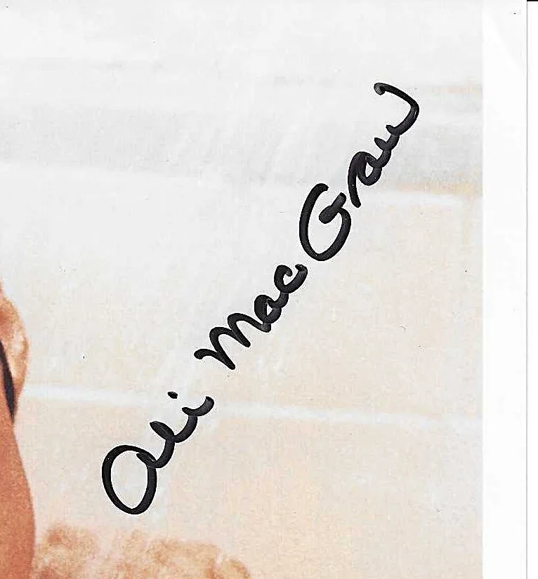ALI MACGRAW — ALI MACGRAW GOLDEN GLOBE ACTRESS LOVE STORY HAND SIGNED PHOTO 8x10, image 2