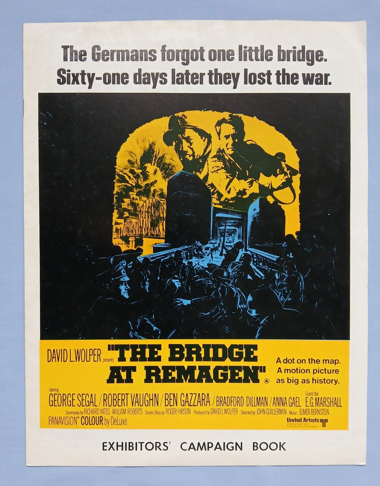 THE BRIDGE AT REMAGEN (1969) rare original UK Exhibitors Campaign Press Book, изображение 2
