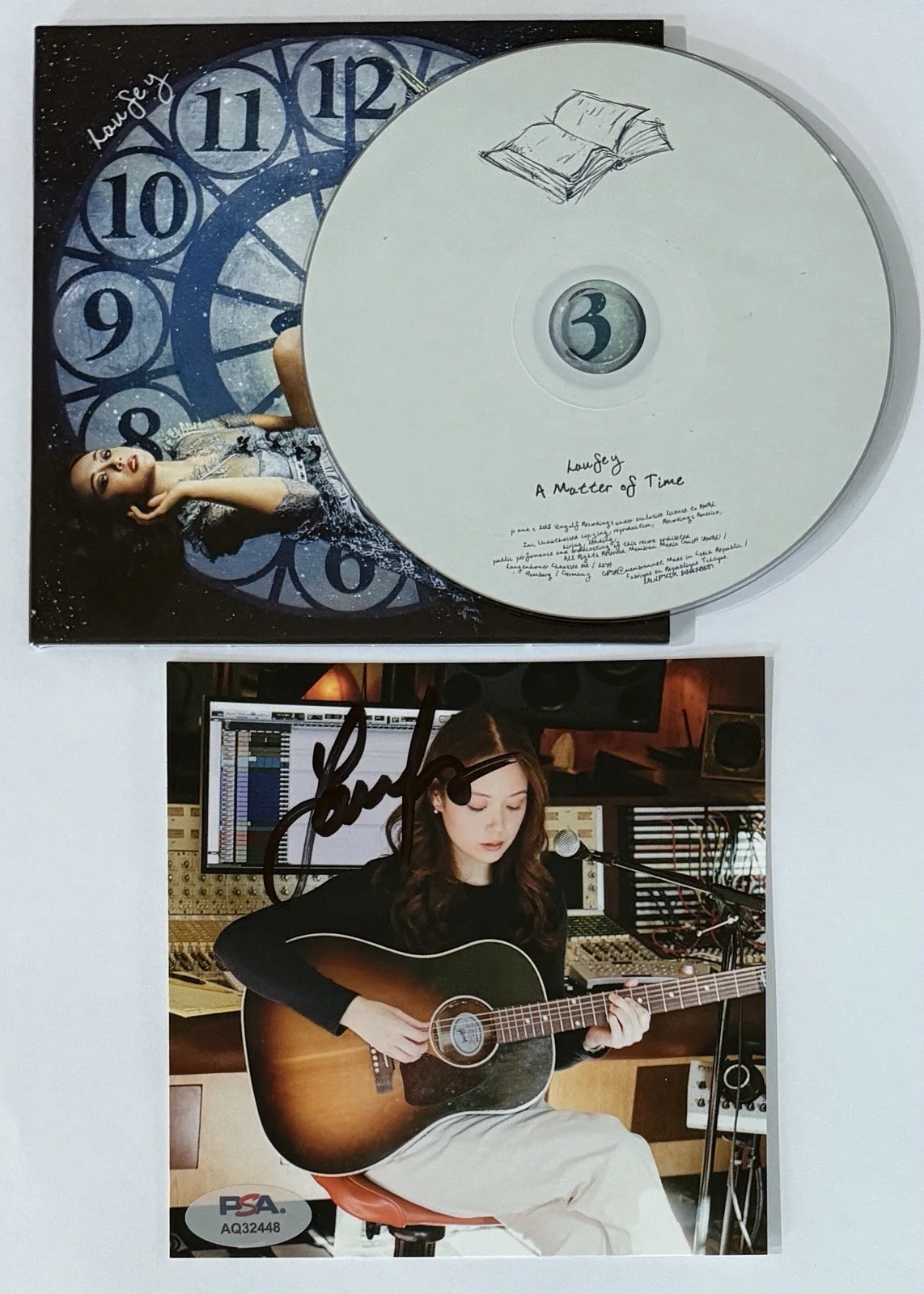 SIGNED Laufey AUTOGRAPH Photograph Art Card & A Matter Of Time CD PSA DNA COA, изображение 2