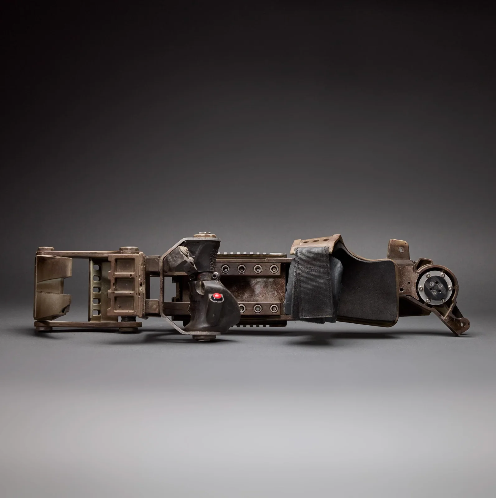 Edge of Tomorrow - William Cage's Hero Exosuit Arm (Tom Cruise), image 4