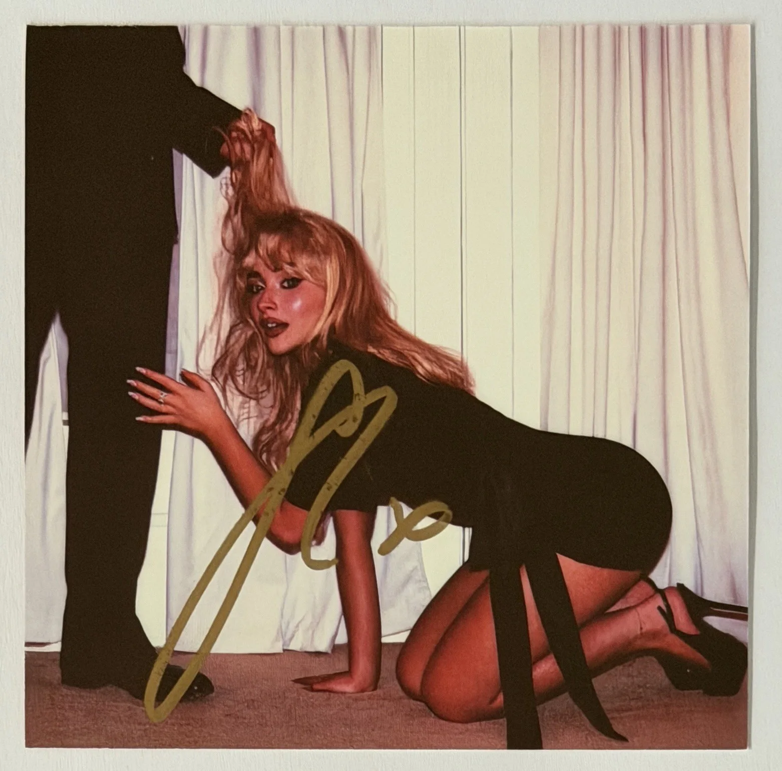 SIGNED Sabrina Carpenter Mans Best Friend Photograph & CD PSA DNA COA Autograph, изображение 3