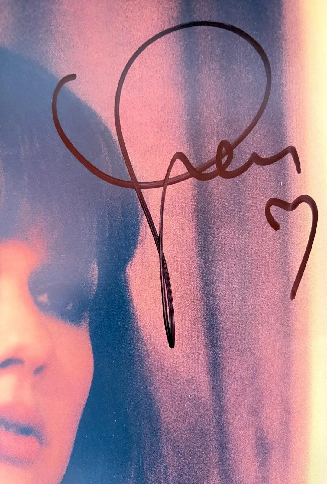Taylor Swift — TAYLOR SWIFT SIGNED AUTOGRAPHED 12X12 ALBUM FLAT MIDNIGHTS ANTI-HERO RARE PSA B, изображение 2