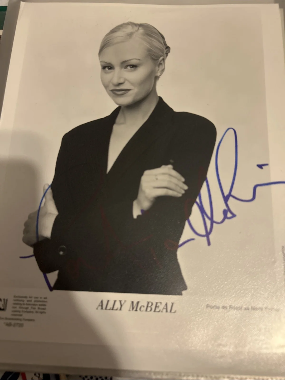 Porsche De Rossi — Portia De Rossi Autographed 8 X 10 Black-And-White Photo Ally Mcbeal, изображение 2