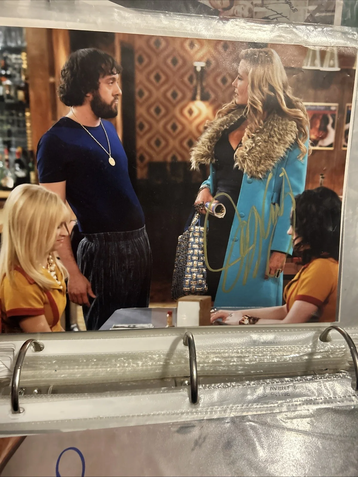 Jennifer Coolidge — Jennifer Coolidge Find 8 X 10 Color Photo Two Broke Girls, изображение 2