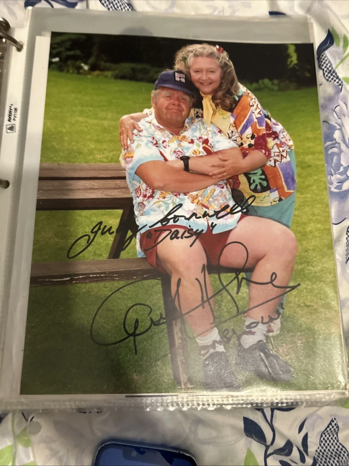 Geoffrey Hughes Judy Cornwell — Judy Cornwell And Geoffrey Hughes Autographed 8 X 10 Color Photo Happy Days, изображение 3