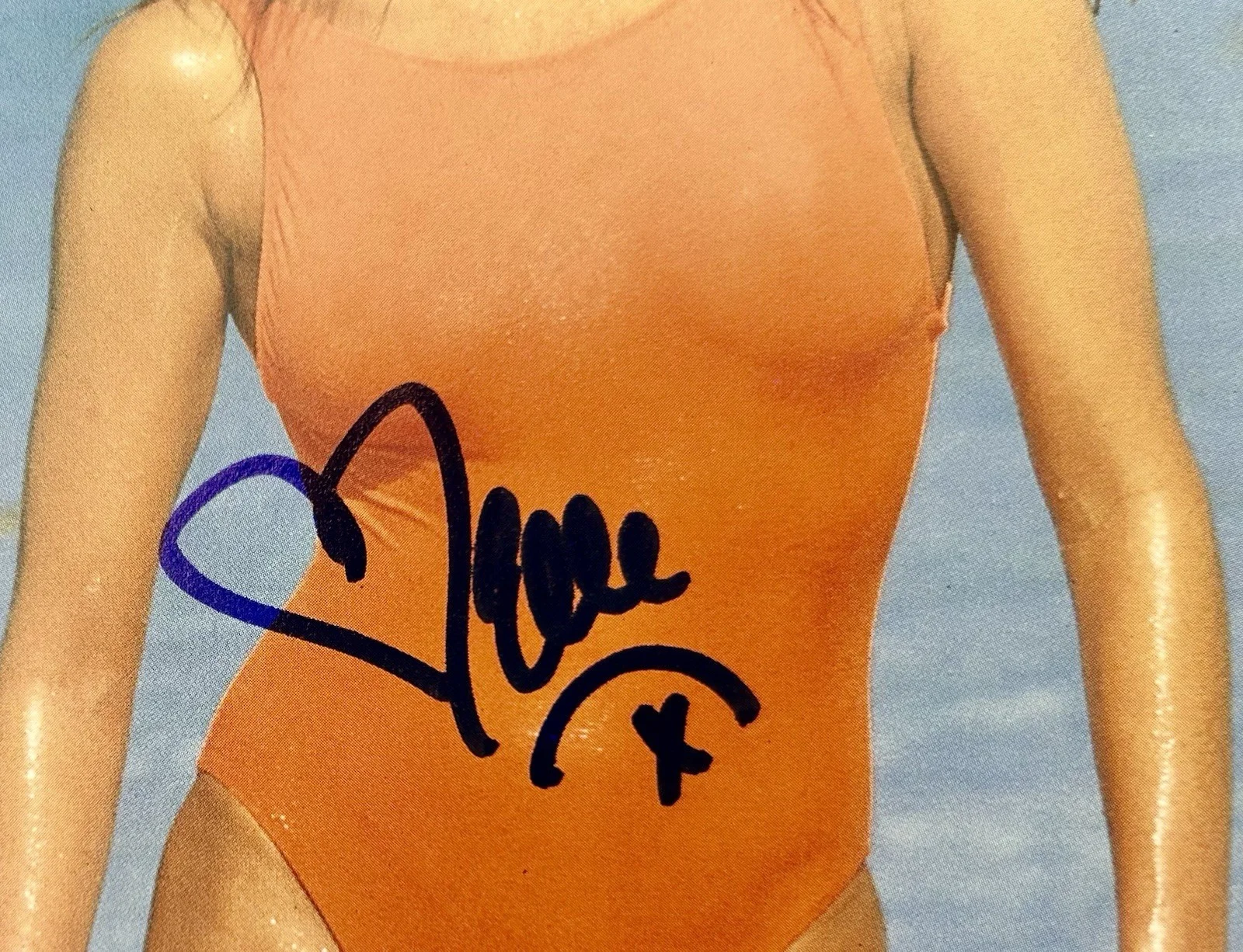 Elle McPherson — Elle Macpherson Signed 6x8 Swimsuit Photo “The Body” Autograph Model Super, изображение 2