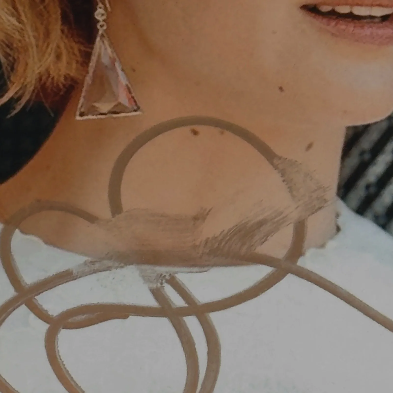 Jennifer Lawrence — ​JENNIFER LAWRENCE Cut Photo Autograph Hunger Games Hand Signed Auto - Smudge, изображение 2
