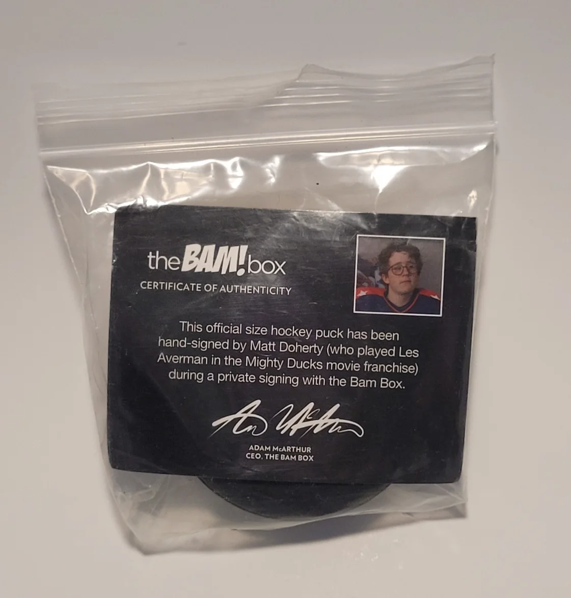 Matt Doherty — Signed Matt Doherty “Les Averman” Mighty Ducks Autographed Hockey Puck, изображение 3