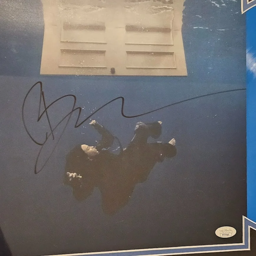 Billie Eilish Hit Me Hard And Soft record Blue Vinyl Signed Autographed JSA COA, изображение 2