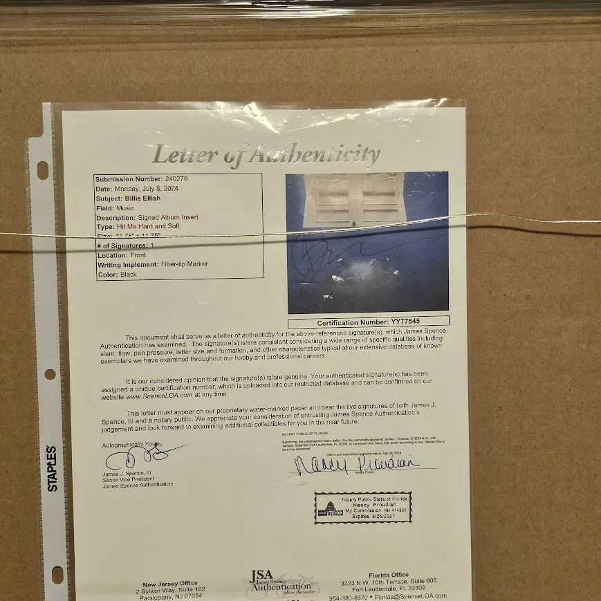 Billie Eilish Hit Me Hard And Soft record Blue Vinyl Signed Autographed JSA COA, изображение 3