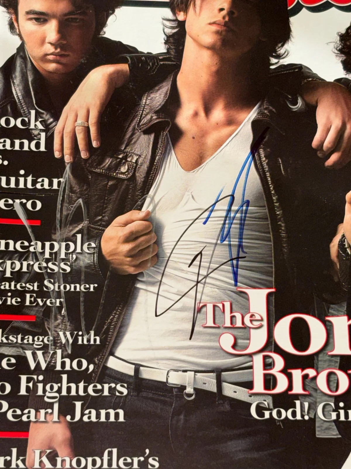 Joe Jonas, Nick Jonas, Kevin Jonas — Jonas Brothers 3+ Signed Autograph Rolling Stone Magazine Authentic Beckett BAS, image 2