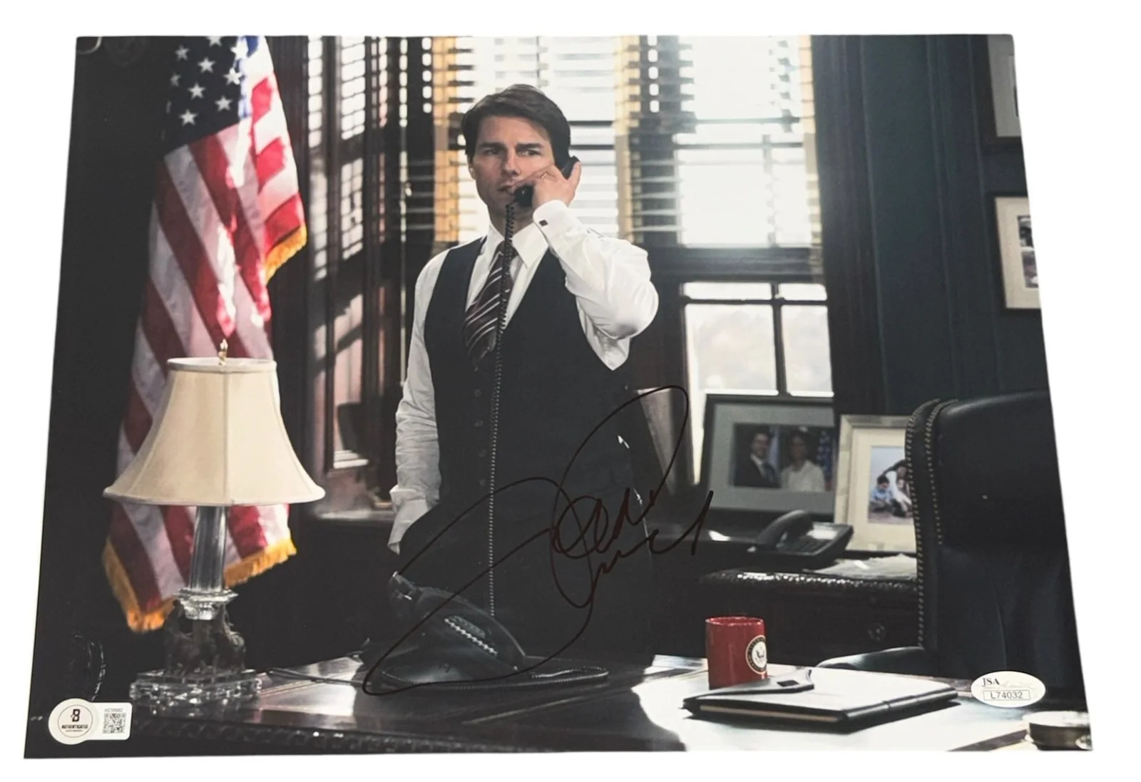 Tom Cruise — Tom Cruise Signed Autograph 11x14 Photo Top Gun Mission Impossible Beckett LOA