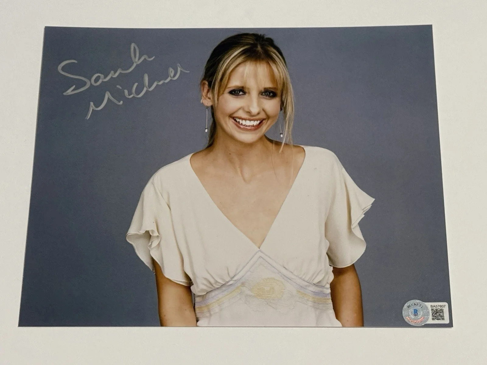 Sarah Michelle Gellar — Sarah Michelle Gellar Signed Autographed 8x10 Photo Sexy