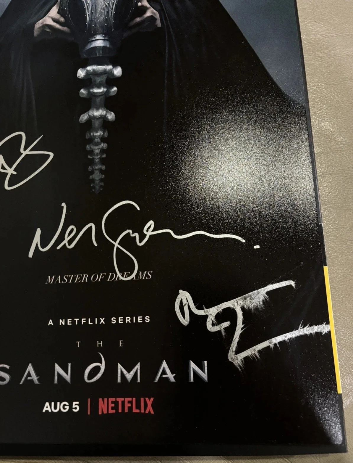 Tom Sturridge, Kirby Howell-Baptiste, Neil Gaiman — The Sandman 11x17 Photo Signed by Tom Sturridge, Kirby Howell-Baptiste + Neil, изображение 3