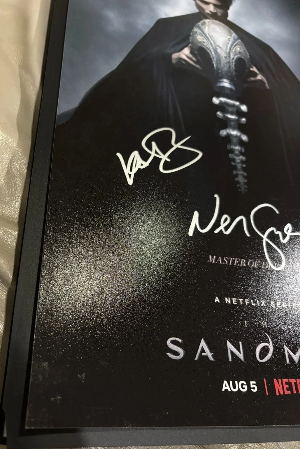 Tom Sturridge, Kirby Howell-Baptiste, Neil Gaiman — The Sandman 11x17 Photo Signed by Tom Sturridge, Kirby Howell-Baptiste + Neil, изображение 4