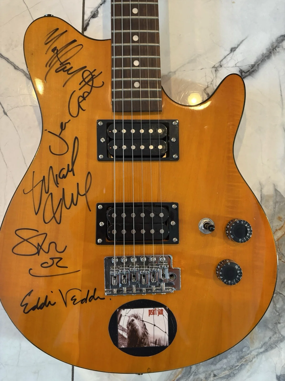 Pearl Jam Full Band Hand Signed Electric Guitar w/ COA, image 2