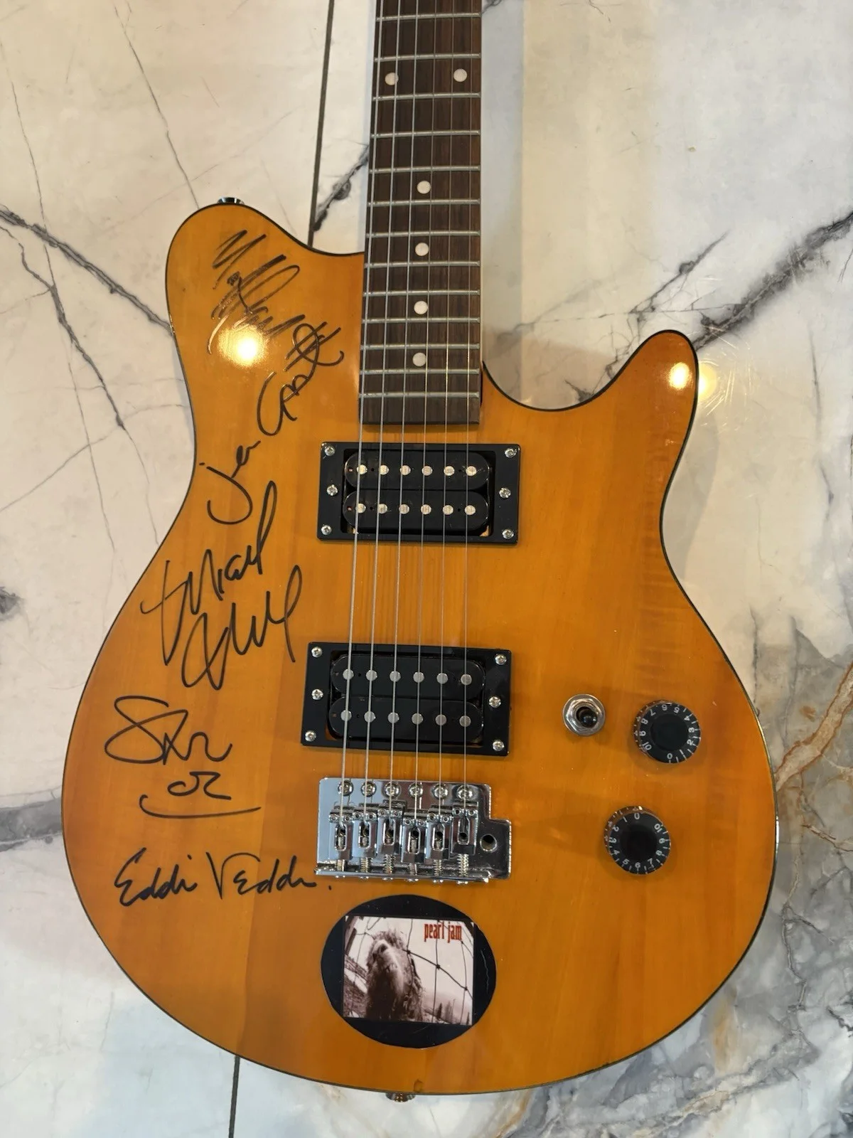 Pearl Jam Full Band Hand Signed Electric Guitar w/ COA, image 4