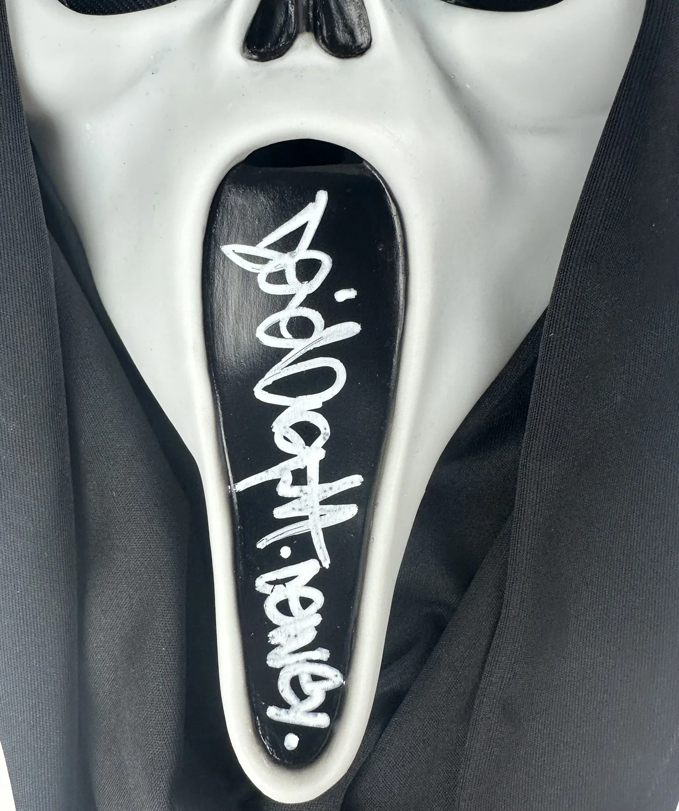 David Arquette — David Arquette signed Ghostface Scream mask Horror autograph Dewey BAS 616, image 2