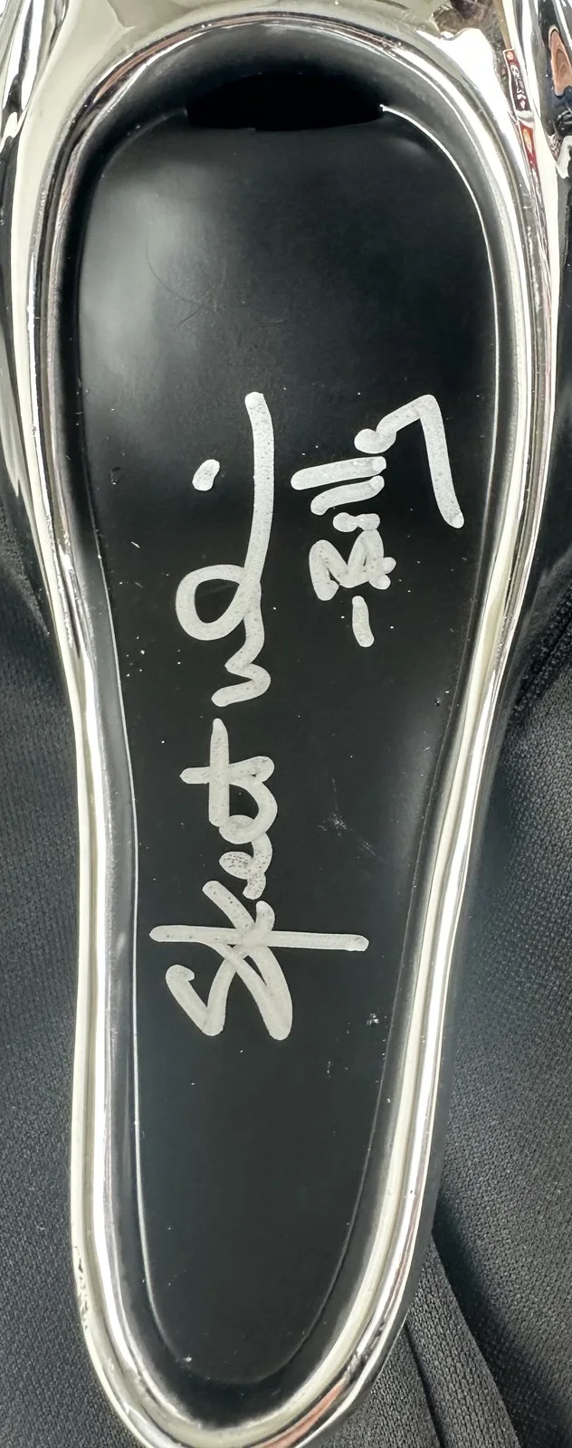 Skeet Ulrich — Skeet Ulrich signed chrome Ghostface Scream mask Billy Loomis autograph BAS 482, image 2