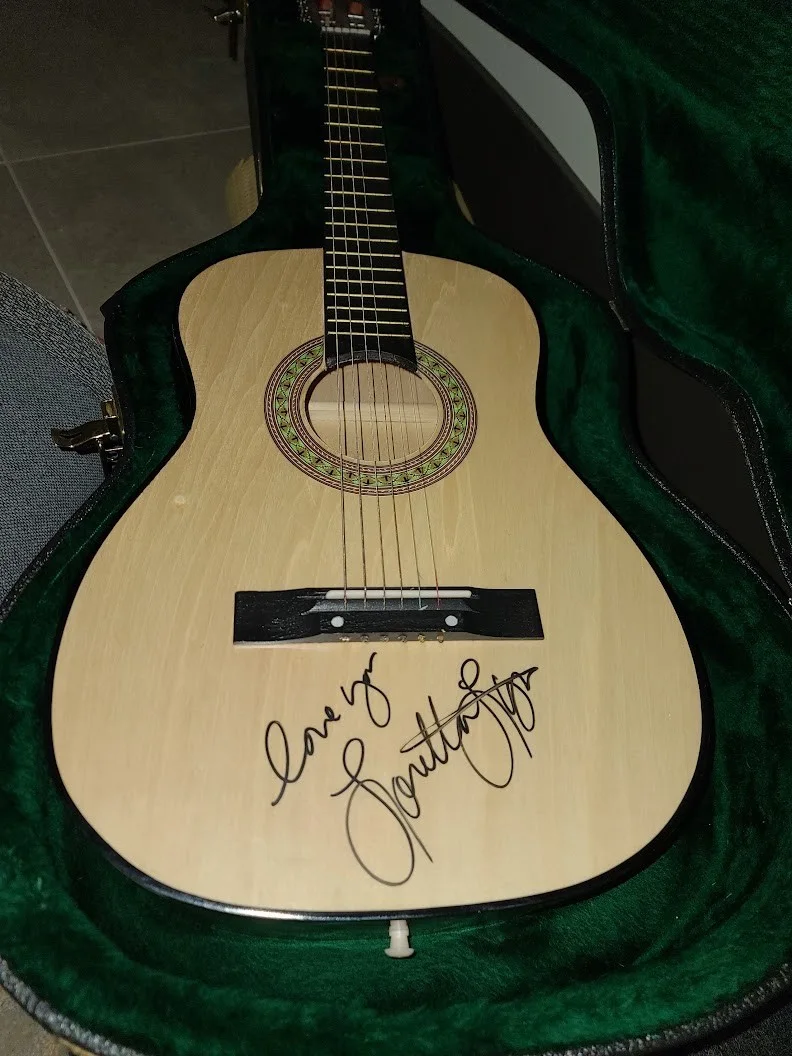 Guitar signed by Loretta Lynn, image 2