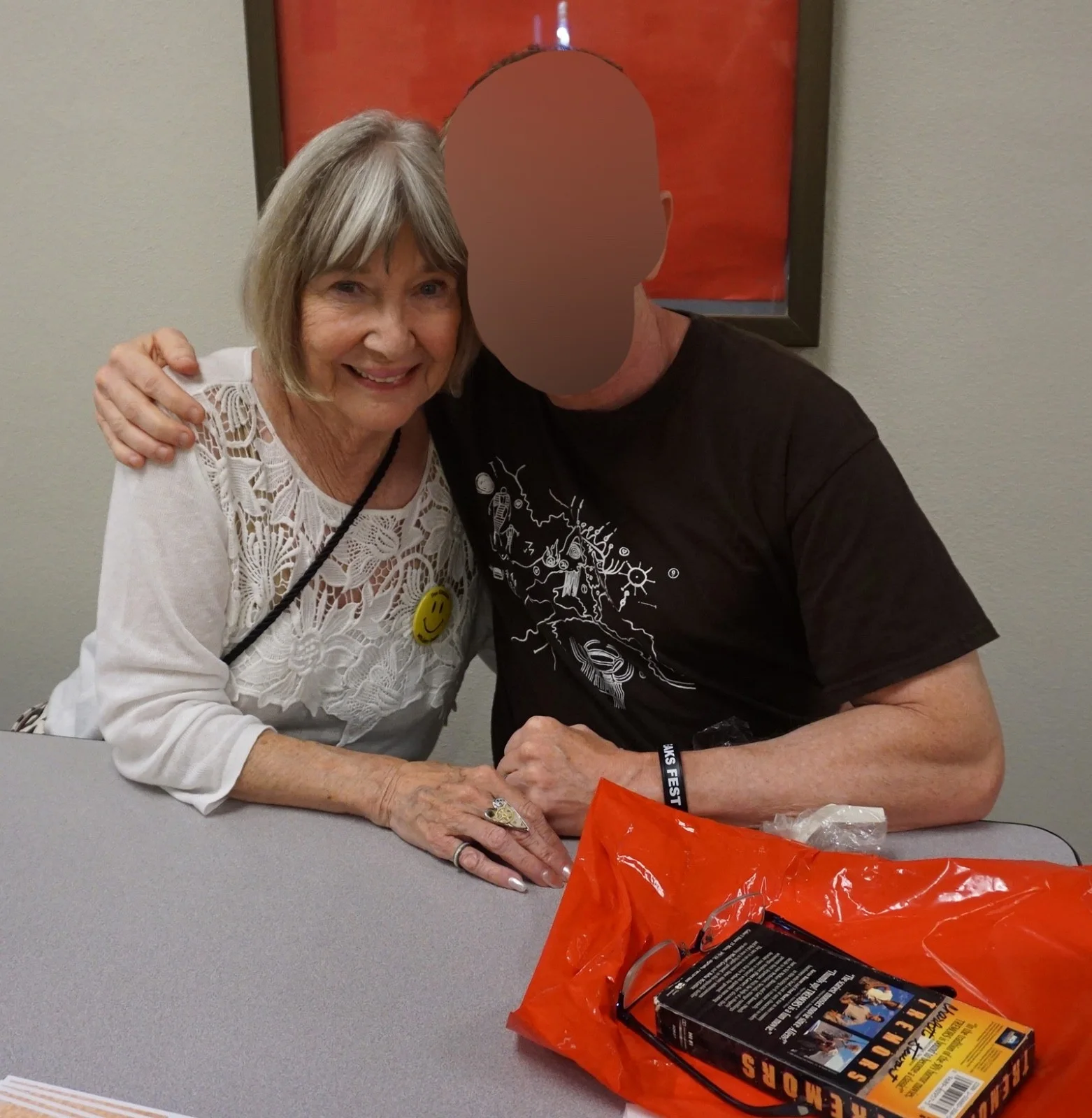 CHARLOTTE STEWART — CHARLOTTE STEWART Signed autograph. Twin Peaks, Tremors. Framed, изображение 5