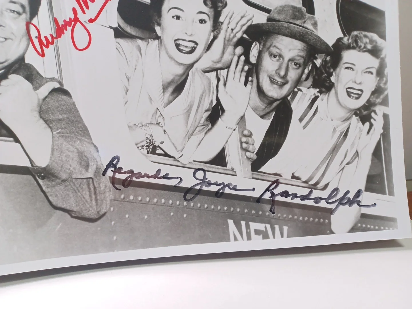 Art Carney Audrey Meadows Joyce Randolph — Art Carney Audrey Meadows Joyce Randolph Honeymooners Signed 8x10 Photo RRP 542, изображение 4