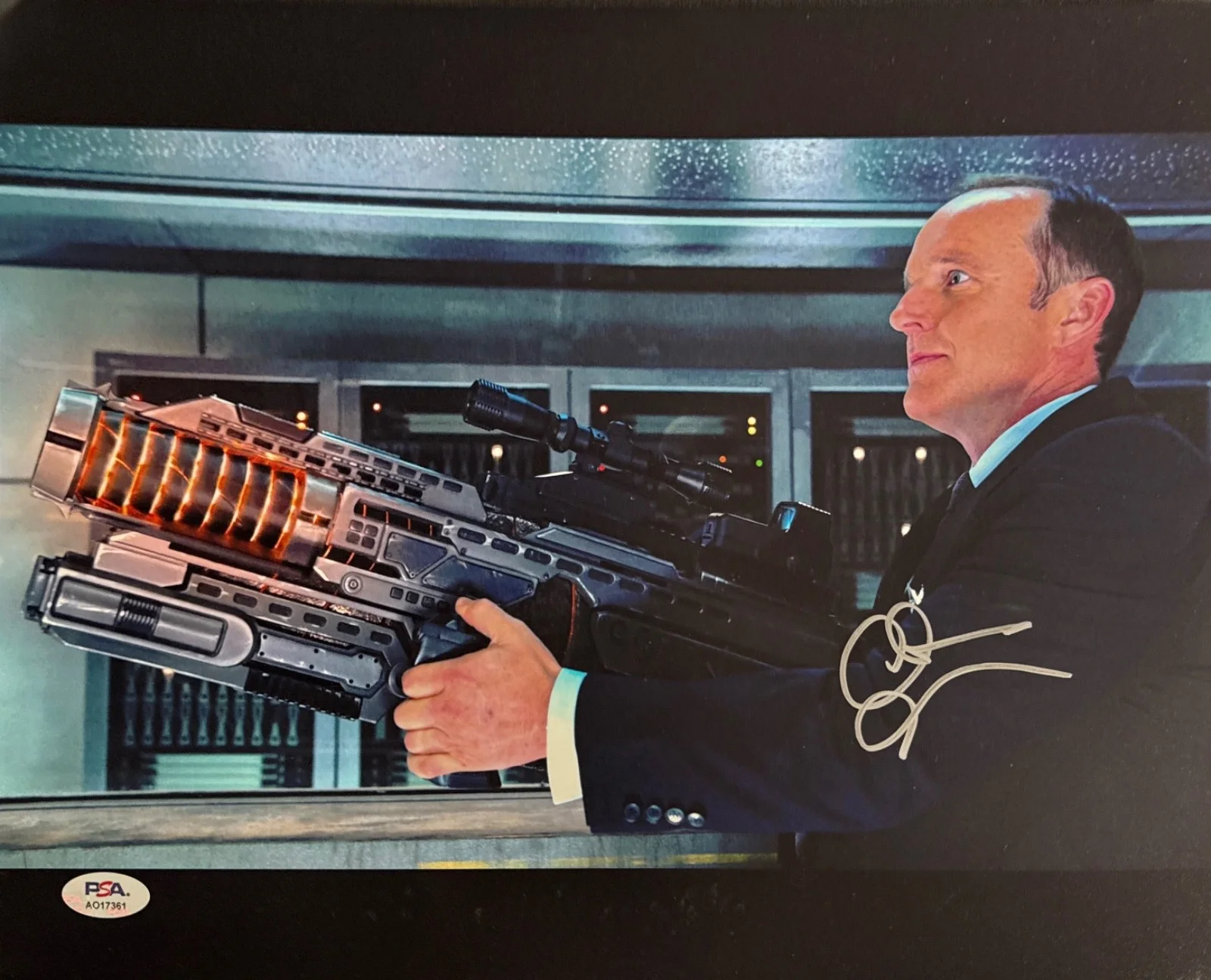 Clark Cregg — Clark Cregg Signed 11x14 The Avengers Photo PSA AO17361, изображение 2