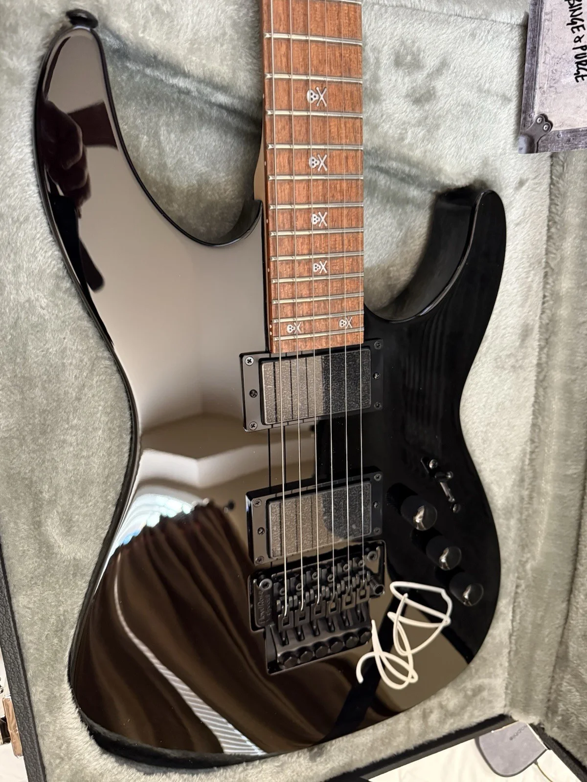 Metallica Signed Binge And Purge Promo Flat And Kirk hammett Signed ESP Guitar, изображение 3