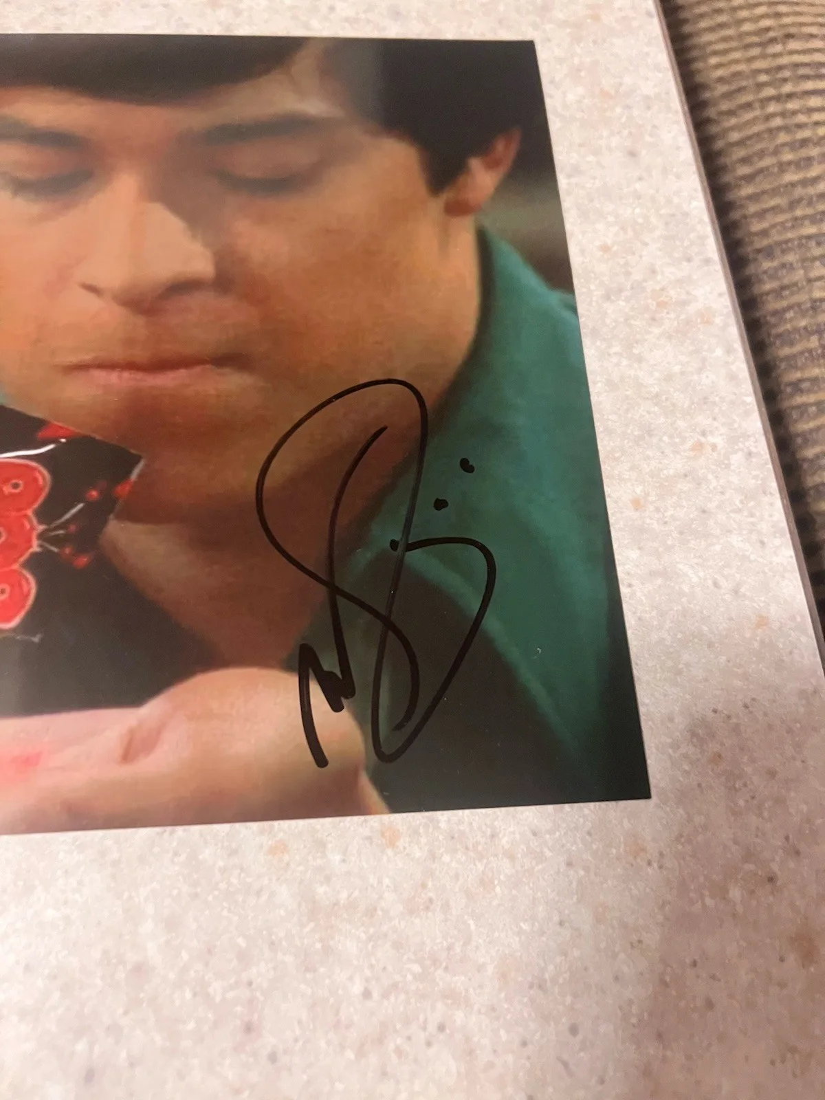 Wilmer Valderrama — Wilmer Valderrama Signed Photo PSA / DNA COA That 70s Show Fez Autograph Auto, изображение 2