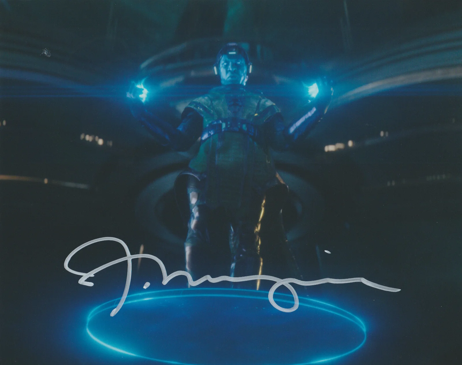 JONATHAN MAJORS — JONATHAN MAJORS SIGNED 10X8 COLOR PHOTO ANTMAN & THE WASP QUANTUMANIA AUTOGRAPH